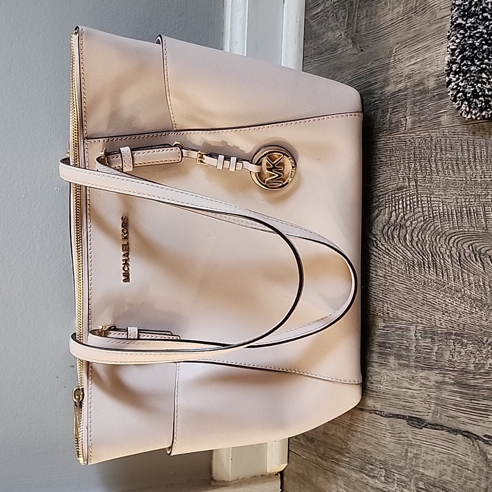 Michael Kors Light Pink Jet Set Tote